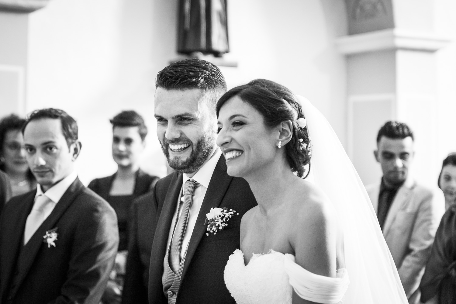 140-il-sorriso-spontaneo-degli-sposi-cerimonia-in-chiesa-fotografia-matrimonio-napoli