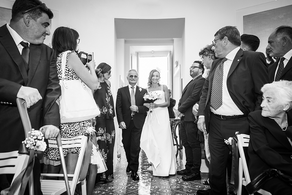 arrivo-sposa-casina-vanvitelliana-fotografia-matrimonio-napoli